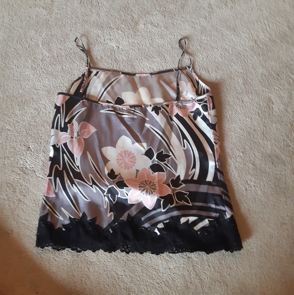 Floral tanktop - Picture 2 of 3